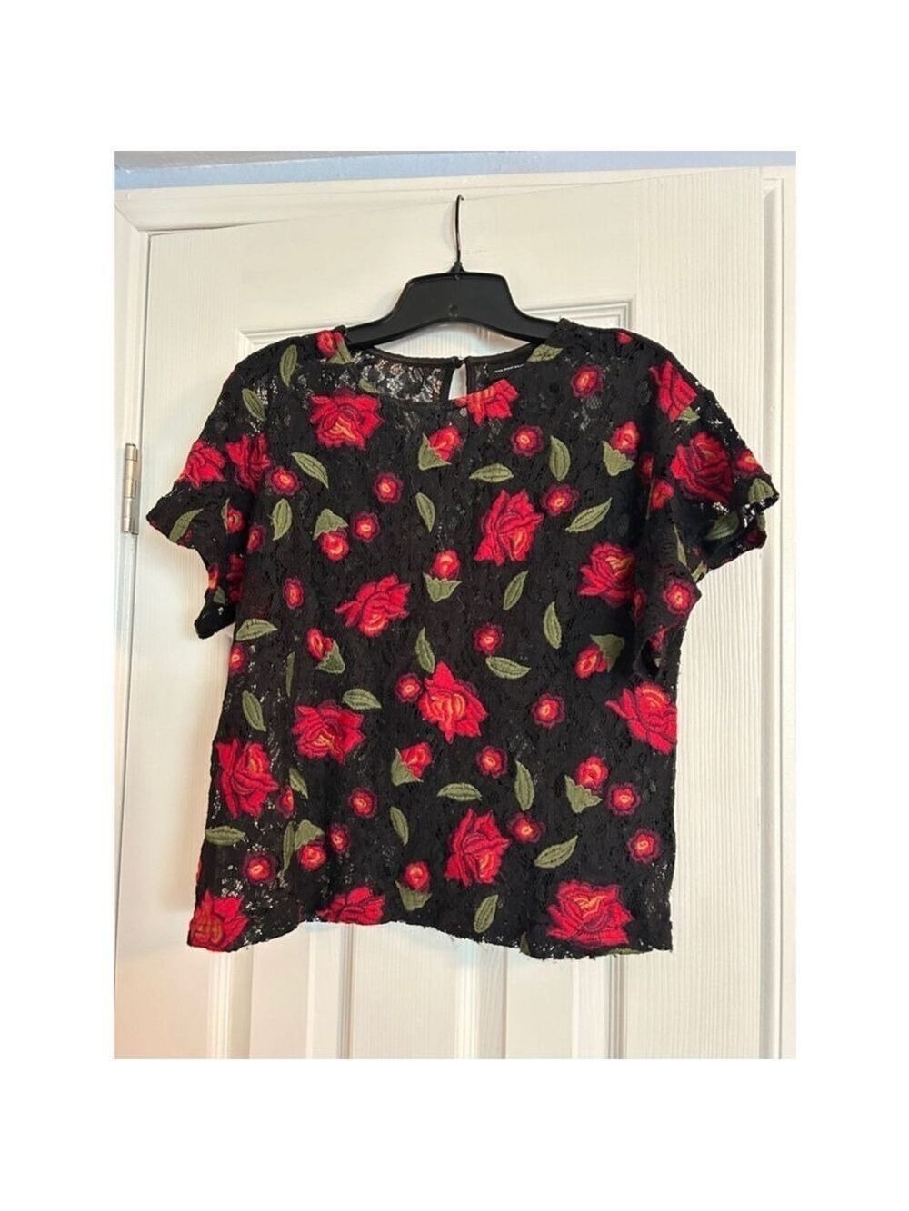 Who What Wear Black Embroidered Floral Lace Top - Size S